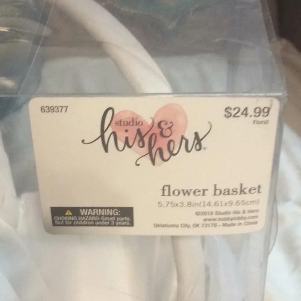 Flower basket NWT